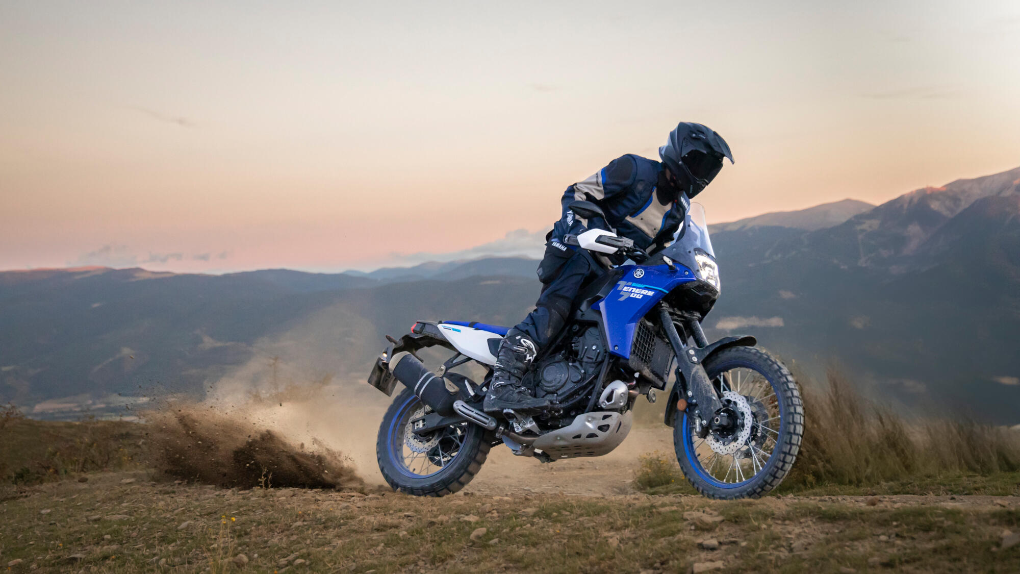 MOTO YAMAHA TÉNÉRÉ 700 — sur route 2