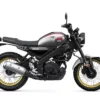 MOTO XSR125 LEGACY YAMAHA — estudio lateral