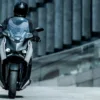 SCOOTER XMAX 300 TECH MAX PLUS YAMAHA — em estrada 3